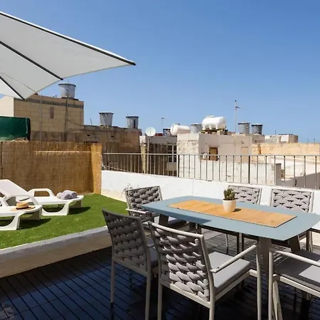 Archbishop Loft With Terrace. Apartman